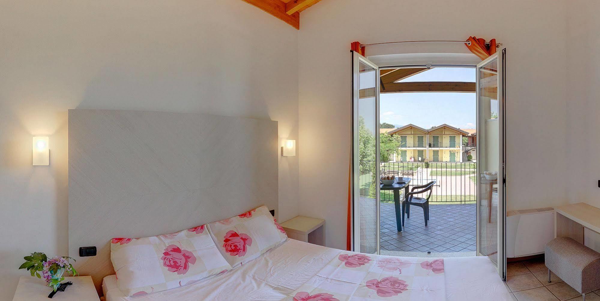 Residence Alice Dormelletto Εξωτερικό φωτογραφία